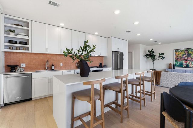 1600 S 1st ST 410, Austin, TX 78704