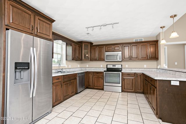 105 Fox Ridge Rd, Bardstown, KY 40004