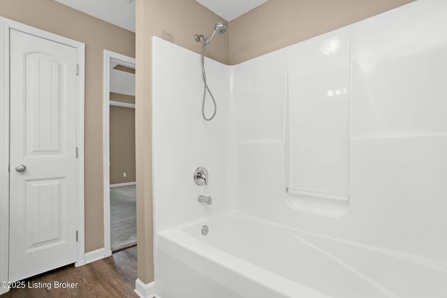 105 Fox Ridge Rd, Bardstown, KY 40004