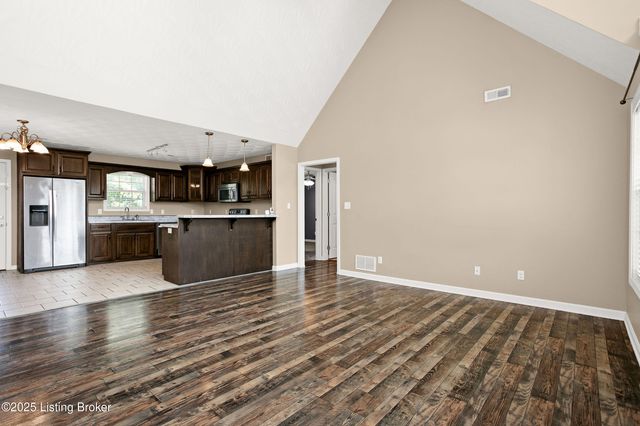 105 Fox Ridge Rd, Bardstown, KY 40004