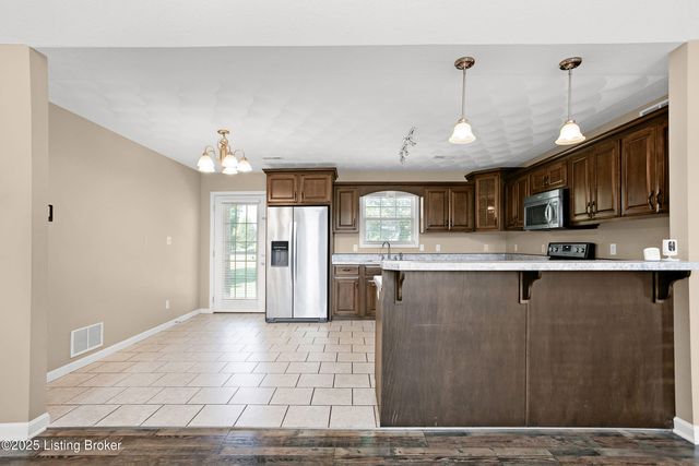 105 Fox Ridge Rd, Bardstown, KY 40004