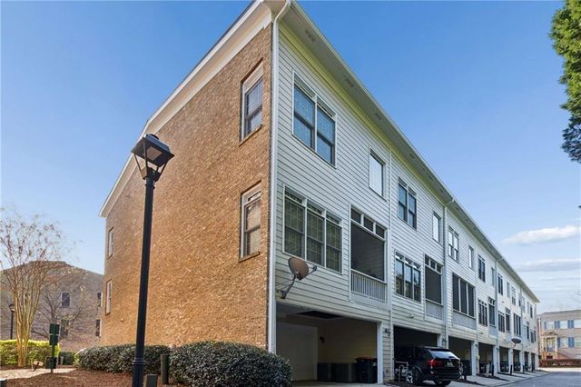 941 Persimmon Point, Atlanta, GA 30328