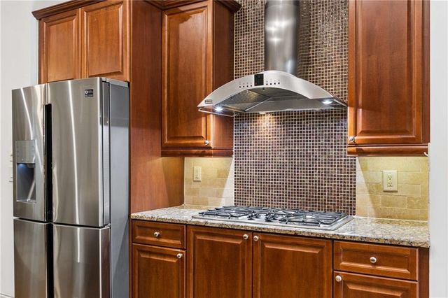 941 Persimmon Point, Atlanta, GA 30328