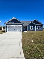 102 Sunny Acres Lane, Clinton, NC 28328