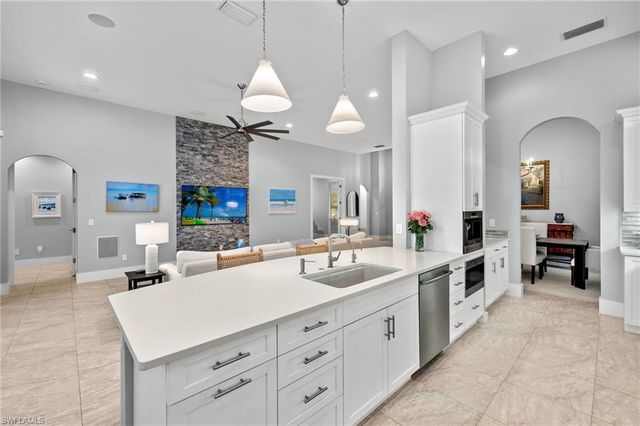 14726 RESERVE LN, Naples, FL 34109