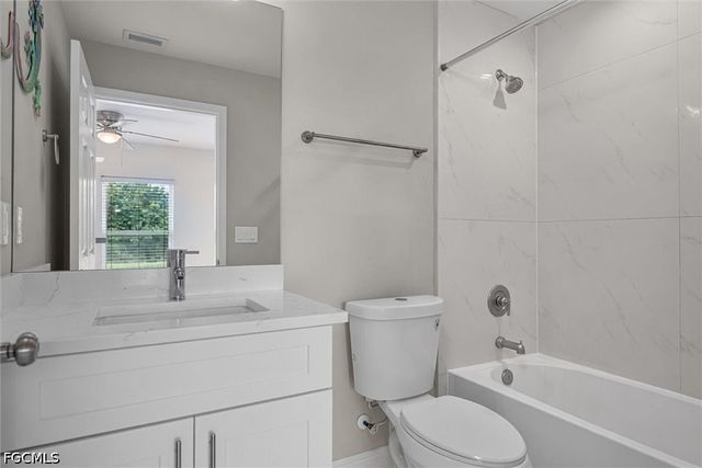 2701 Darlene PL, Lehigh Acres, FL 33971