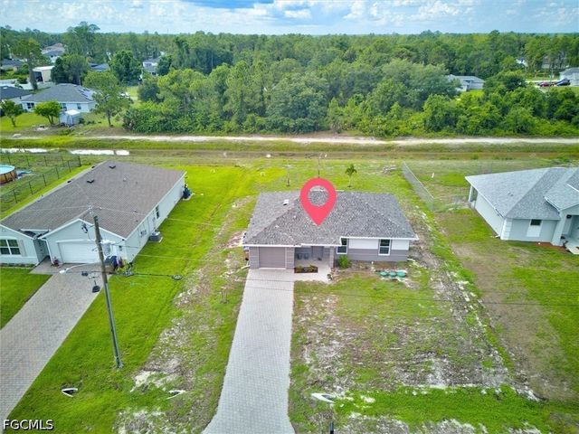 2701 Darlene PL, Lehigh Acres, FL 33971