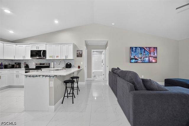 2701 Darlene PL, Lehigh Acres, FL 33971