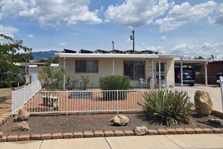 2720 DAKOTA Street NE, Albuquerque, NM 87110