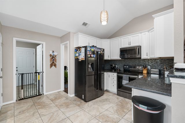 10159 Powder Horn Road, Fort Worth, TX 76108