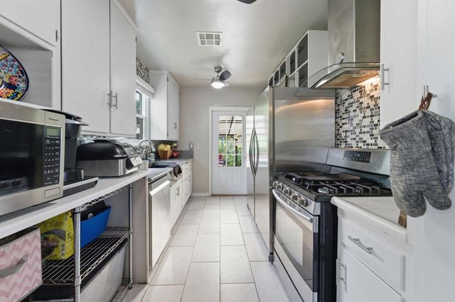 5725 Dream Street, San Diego, CA 92114