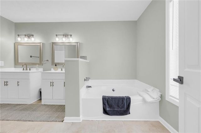 4605 Creek Bluff Drive, Sugar Hill, GA 30518