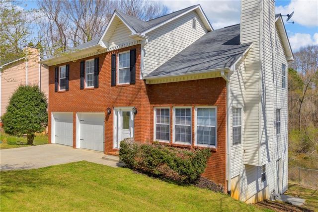 4605 Creek Bluff Drive, Sugar Hill, GA 30518