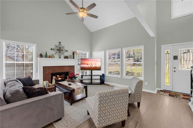 4605 Creek Bluff Drive, Sugar Hill, GA 30518