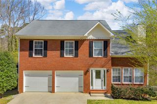 4605 Creek Bluff Drive, Sugar Hill, GA 30518