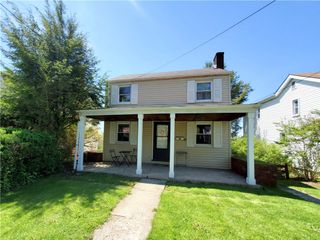 336 Redwood St, Carrick, PA 15210