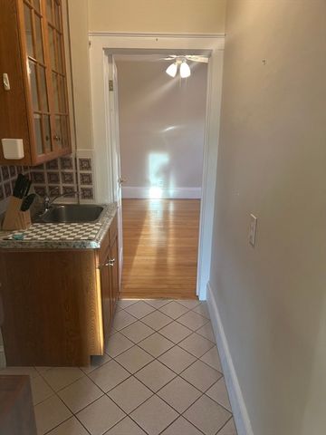 160 Washington St 4, Boston, MA 02135