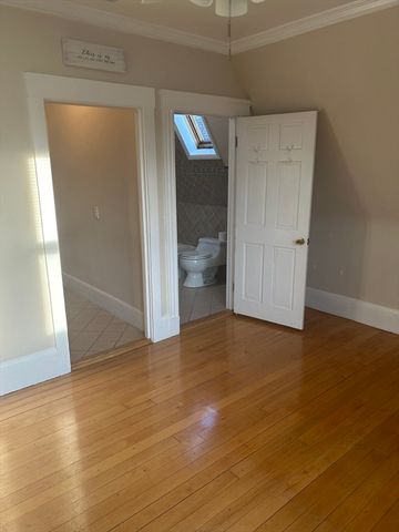 160 Washington St 4, Boston, MA 02135