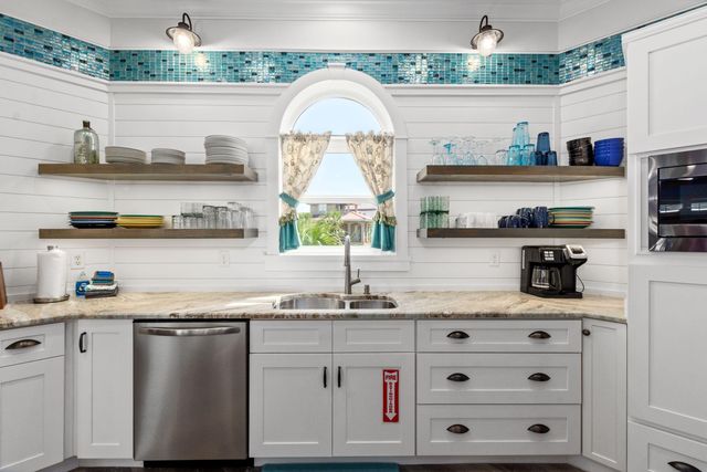 100 Sandprint Circle, Destin, FL 32541