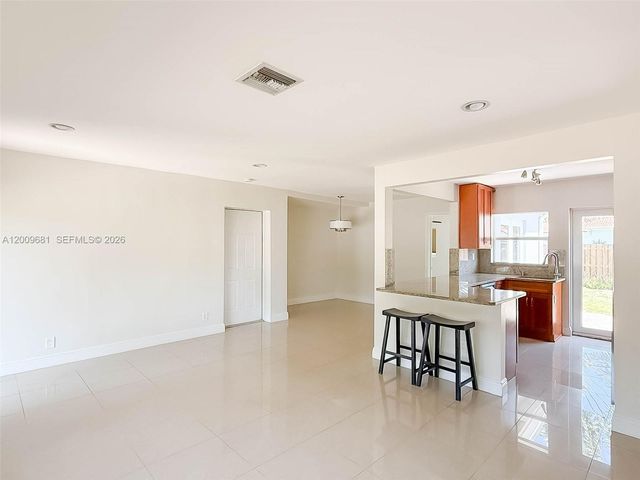 321 NE 29th St, Boca Raton, FL 33431