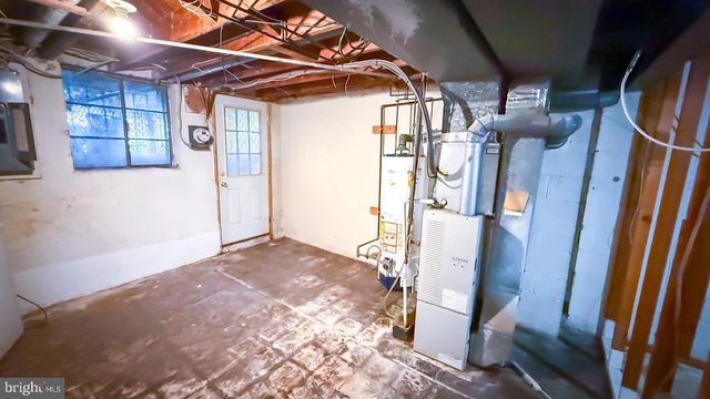 617 BRISBANE, Baltimore, MD 21229