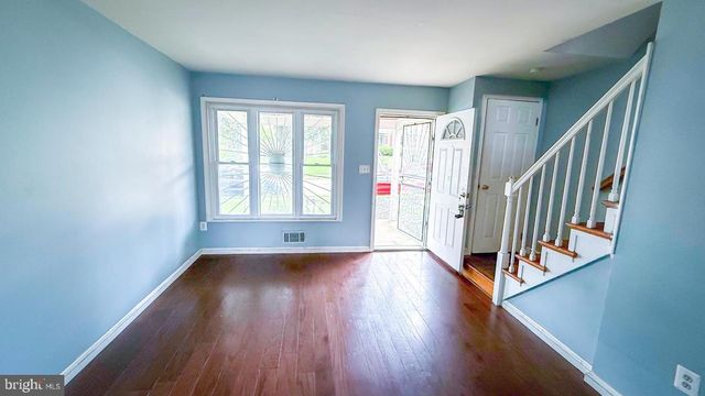 617 BRISBANE, Baltimore, MD 21229