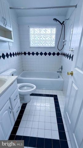 617 BRISBANE, Baltimore, MD 21229