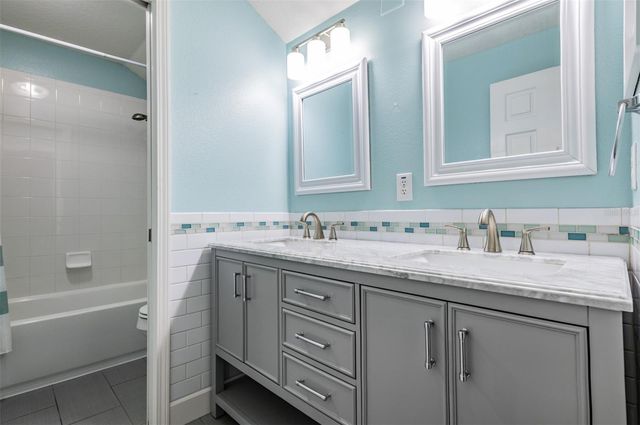 10819 NEWBRIDGE DRIVE, Riverview, FL 33579