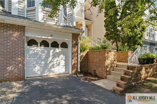 47 Lambiance Court, Highland Park, NJ 08904