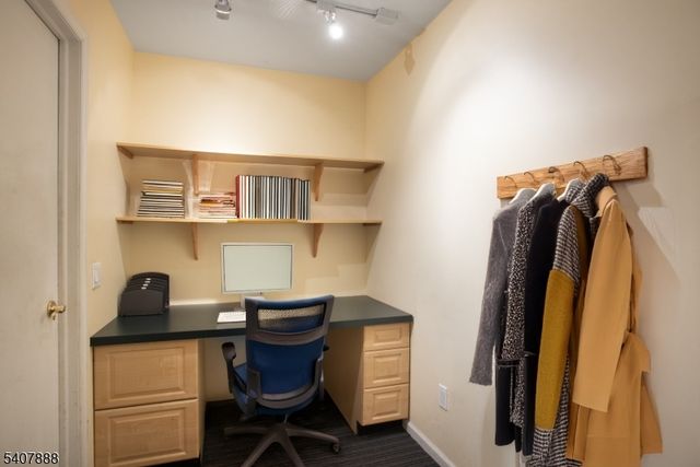 13 Deer Path Cir, Green Brook Twp., NJ 08812