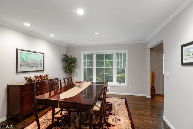 13 Deer Path Cir, Green Brook Twp., NJ 08812