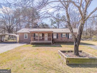 215 Parkway Drive, Adairsville, GA 30103