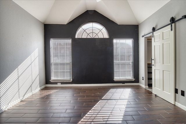 2712 Summertree Drive, Carrollton, TX 75006