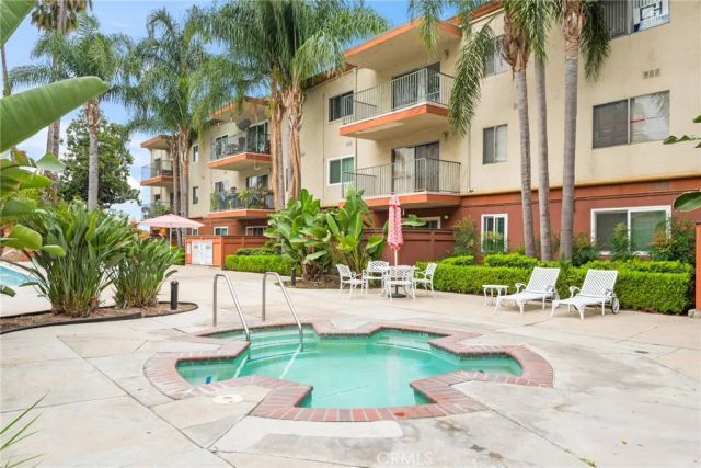 400 N Acacia Avenue B12, Fullerton, CA 92831