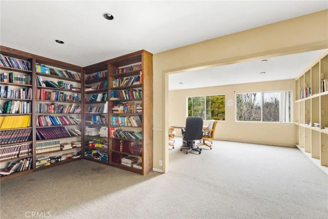 400 N Acacia Avenue B12, Fullerton, CA 92831