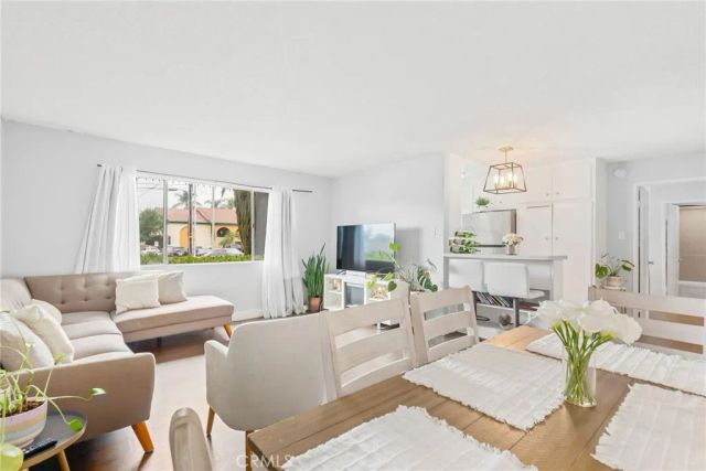 400 N Acacia Avenue B12, Fullerton, CA 92831