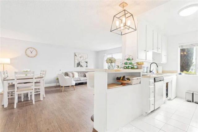 400 N Acacia Avenue B12, Fullerton, CA 92831