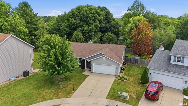 5506 N LEAWOOD Court, Peoria, IL 61615