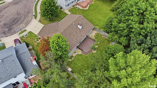 5506 N LEAWOOD Court, Peoria, IL 61615