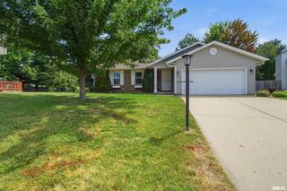 5506 N LEAWOOD Court, Peoria, IL 61615