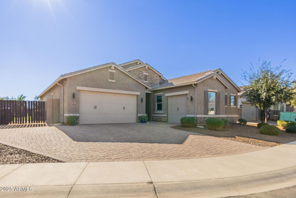 3953 E MIA Lane, Gilbert, AZ 85298