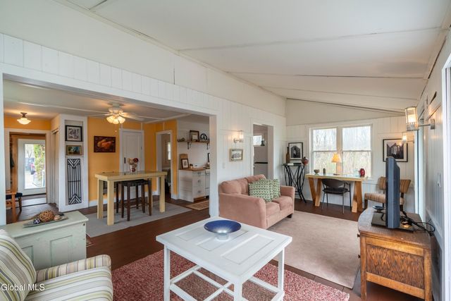 23 Poe Road, Saratoga Springs, NY 12866