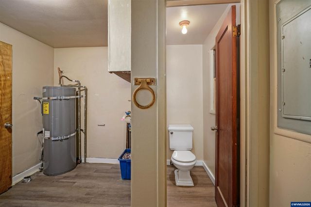 2806-2808 Livingston St NE, Salem, OR 97301