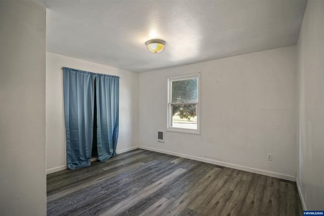 2806-2808 Livingston St NE, Salem, OR 97301