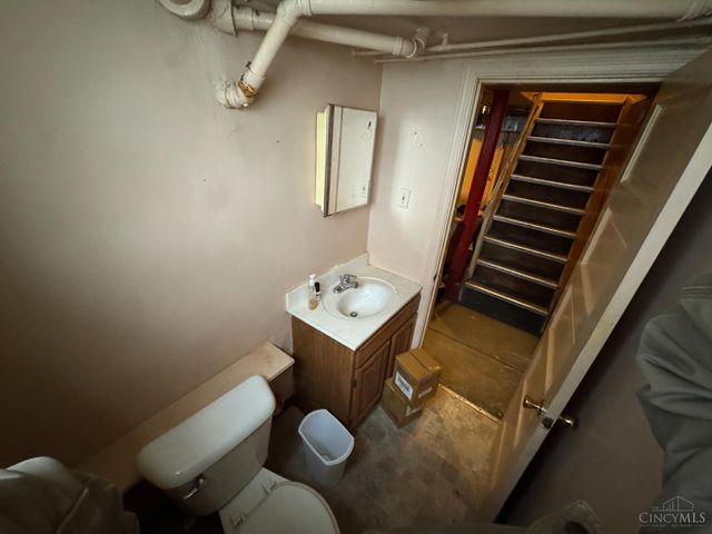 1740 Garden Lane, Cincinnati, OH 45237