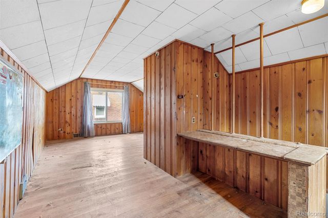 14624 Warwick Avenue, Allen Park, MI 48101