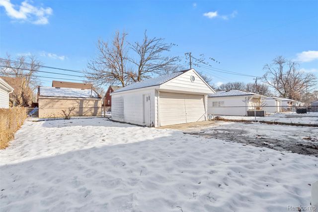 14624 Warwick Avenue, Allen Park, MI 48101