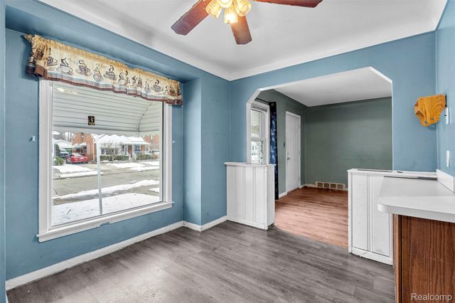 14624 Warwick Avenue, Allen Park, MI 48101