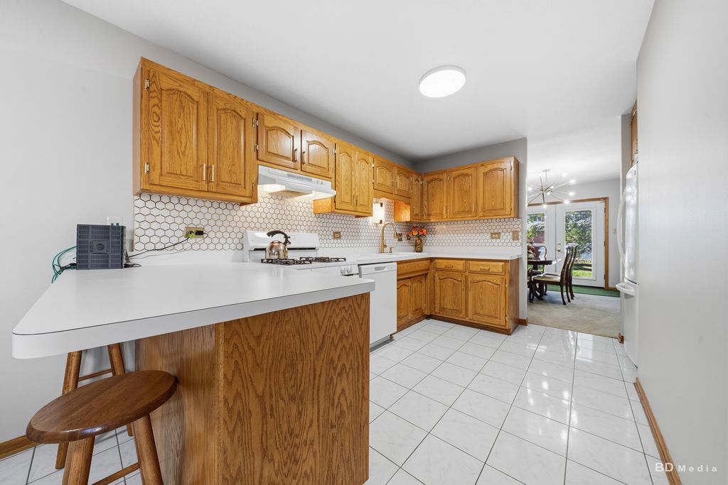 16630 Fairfax Court 16630, Tinley Park, IL 60477 — photo 5