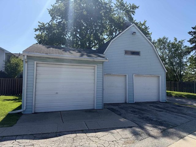 117 FORT HOWARD AVENUE, De Pere, WI 54115